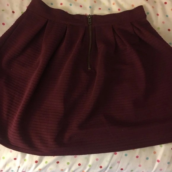 Maroon Skirt - Picture 2 of 4